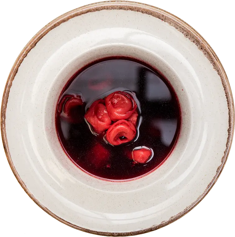 Red borscht with dumplings