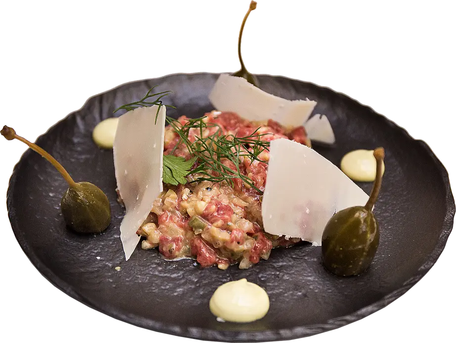 Traditional beef tartare